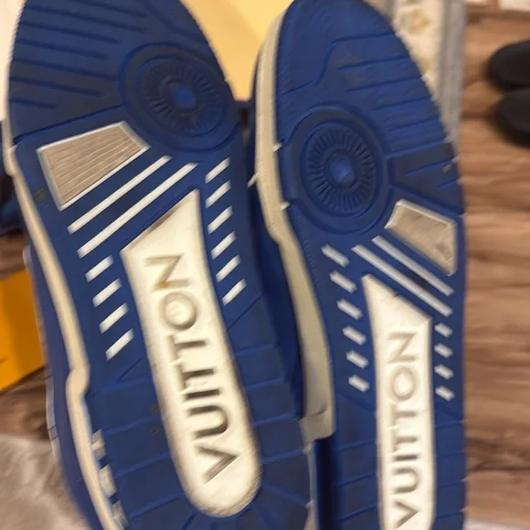 Louis Vuitton Blue and White Sneakers - Picture 9 of 9